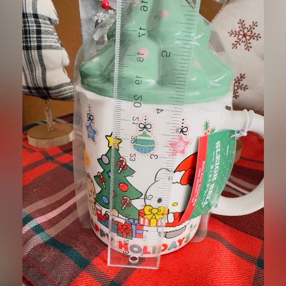 Hello Kitty Christmas Mug - Picture 6 of 7